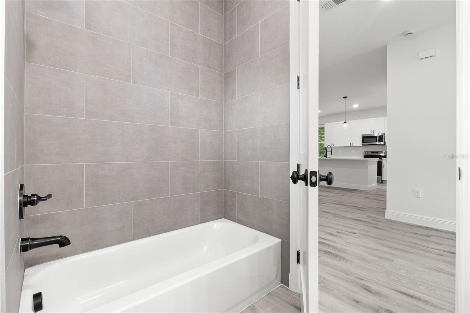 ROSELAND PARK - Residential Lease