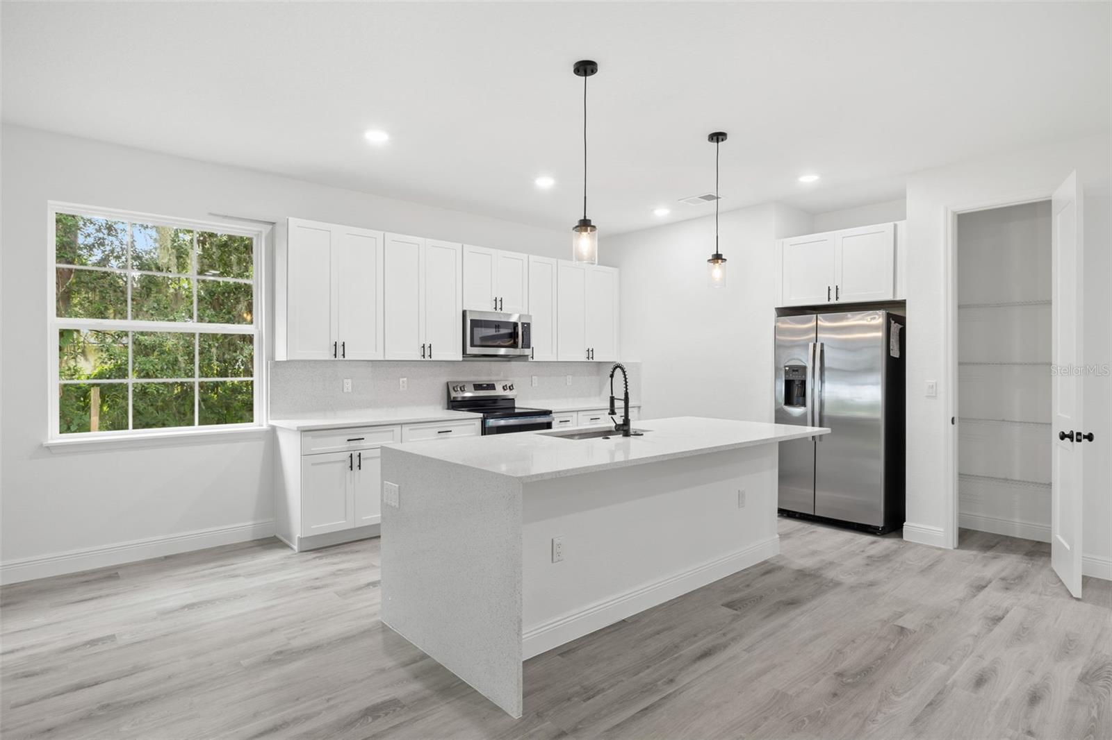 ROSELAND PARK - Residential Lease