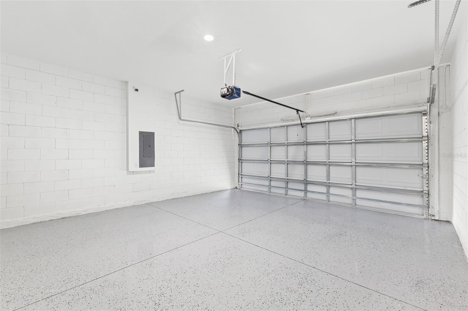 ROSELAND PARK - Residential Lease