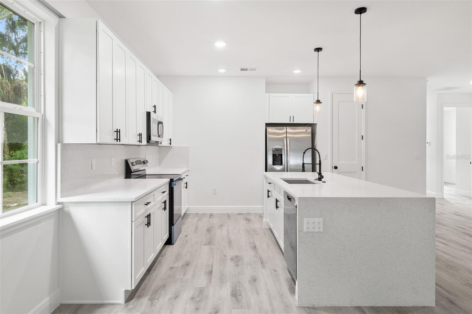 ROSELAND PARK - Residential Lease