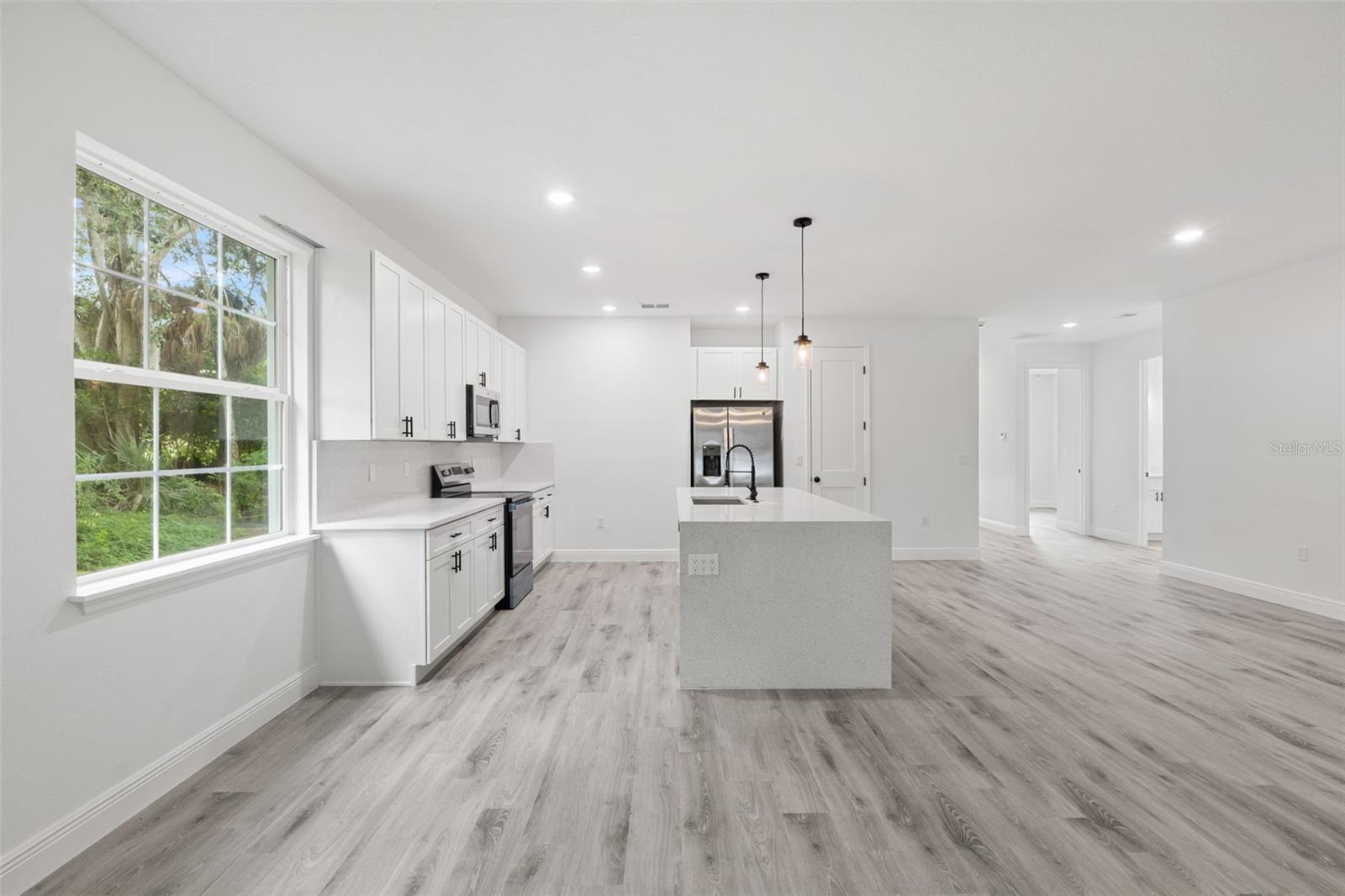 ROSELAND PARK - Residential Lease