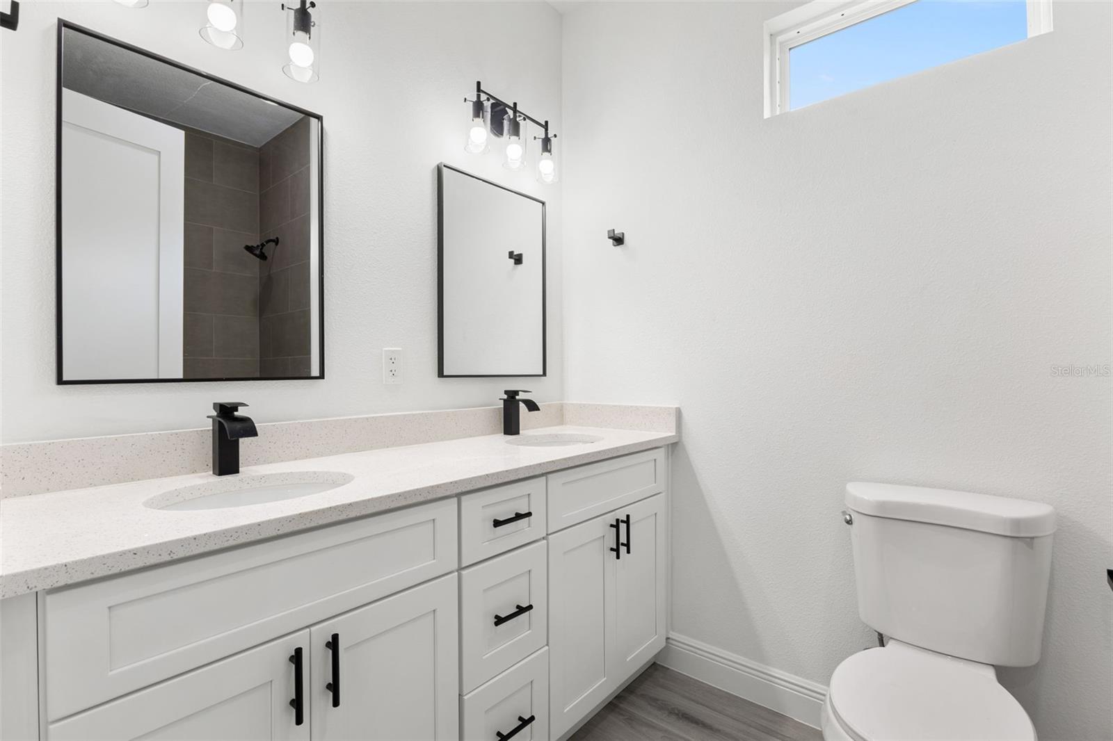 ROSELAND PARK - Residential Lease