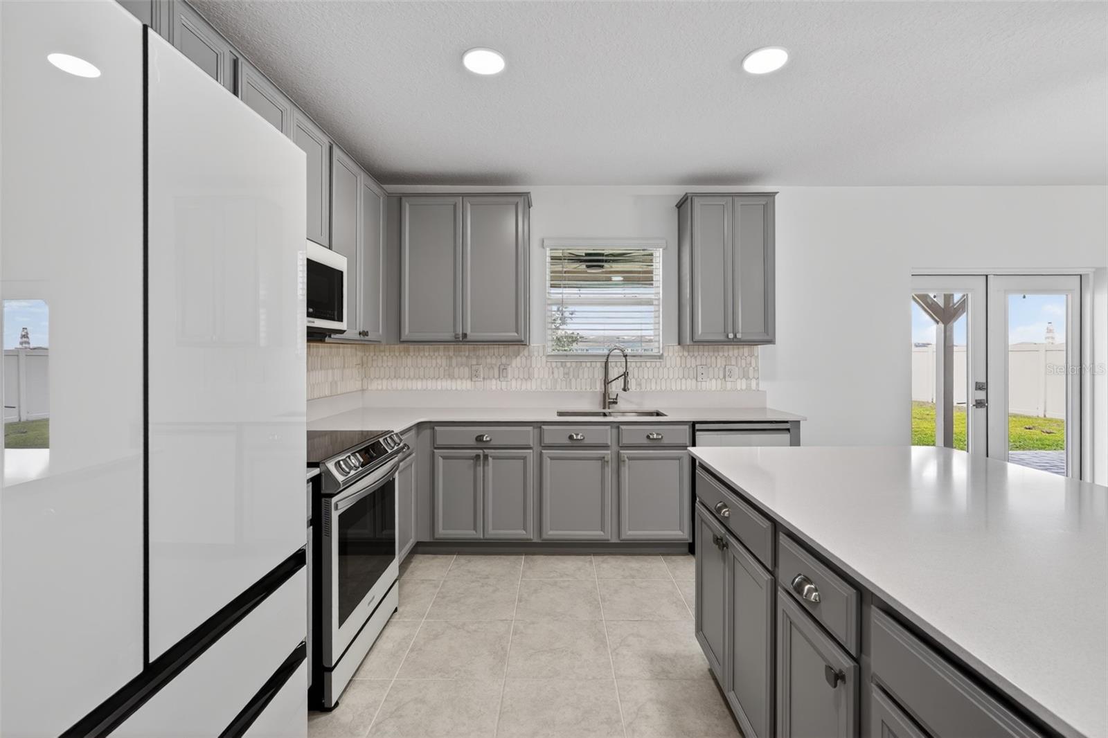 OLD HICKORY 50S - Residential