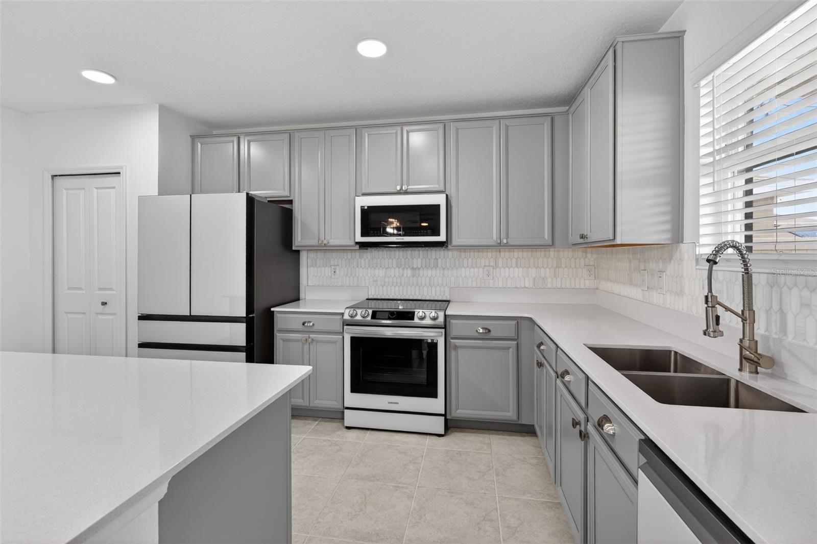 OLD HICKORY 50S - Residential