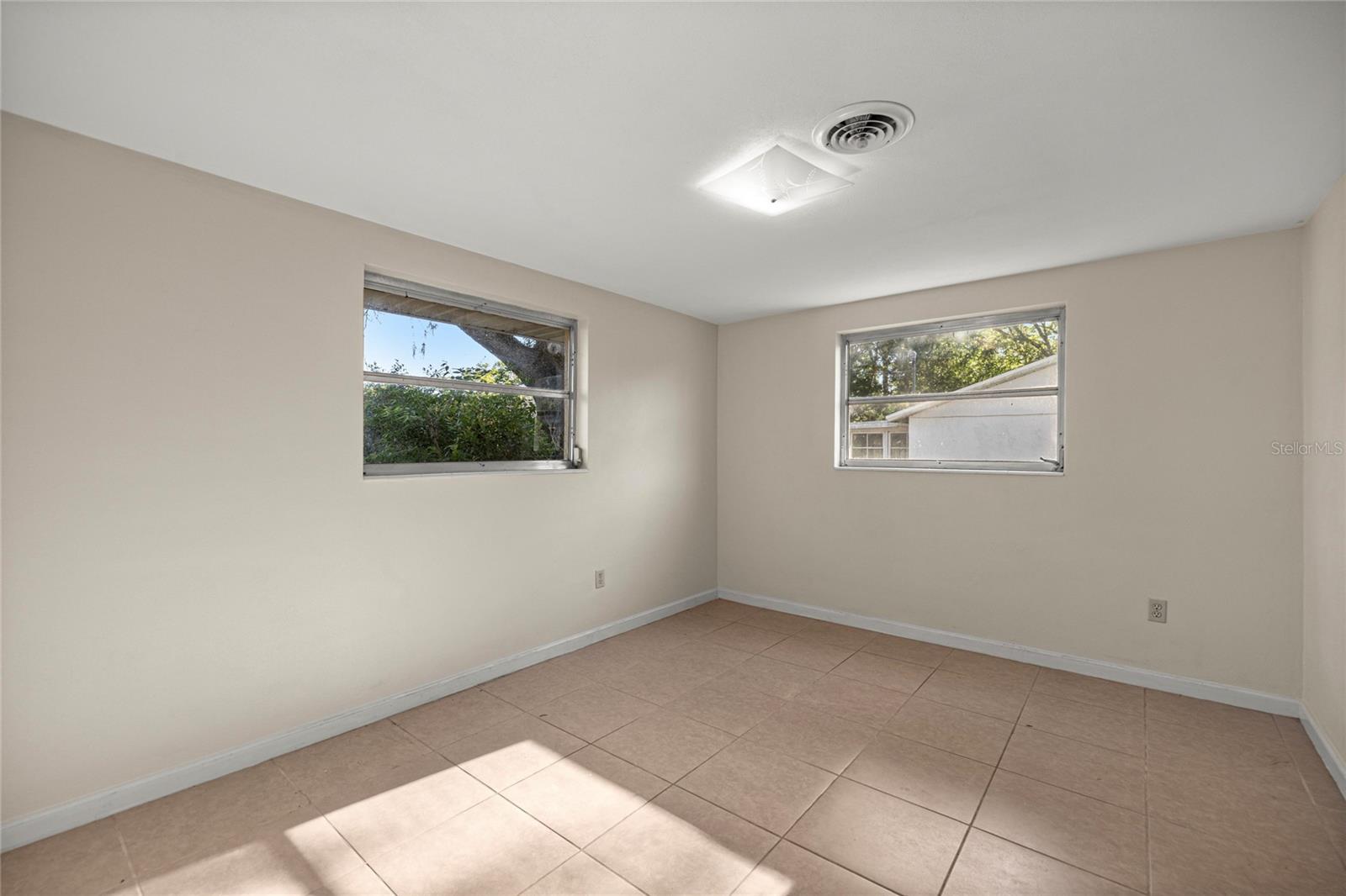 RAINBOW S END ESTATE - Residential