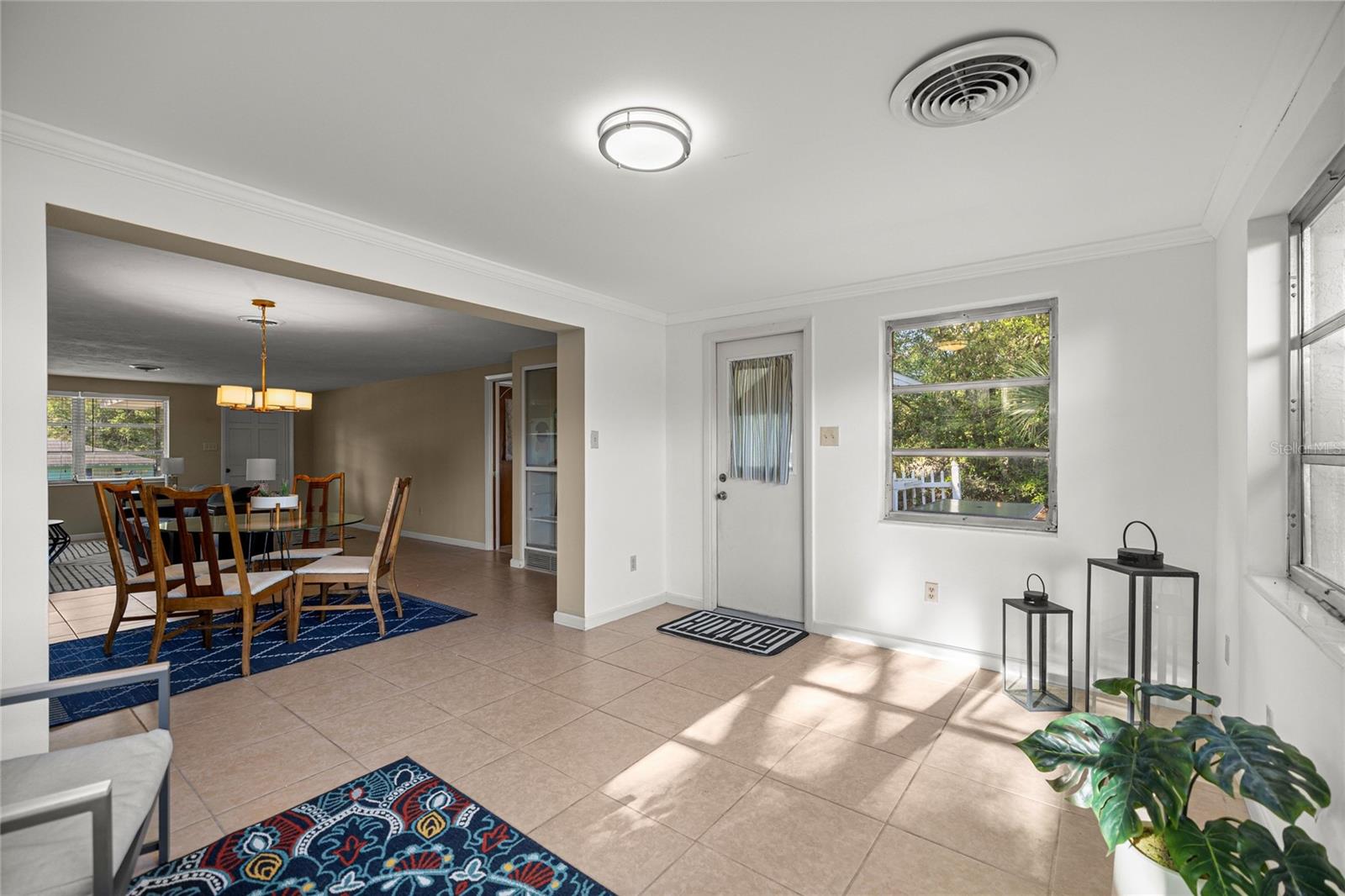 RAINBOW S END ESTATE - Residential