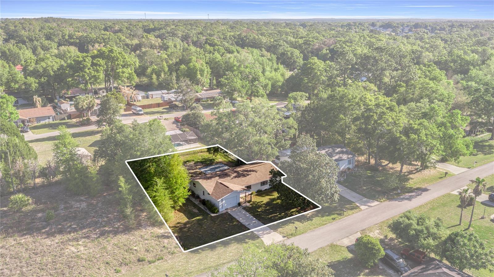 RAINBOW S END ESTATE - Residential