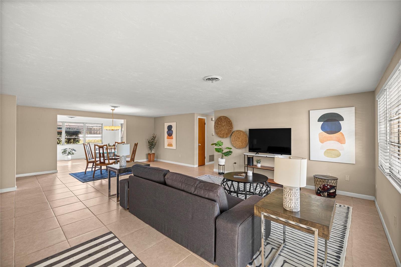 RAINBOW S END ESTATE - Residential