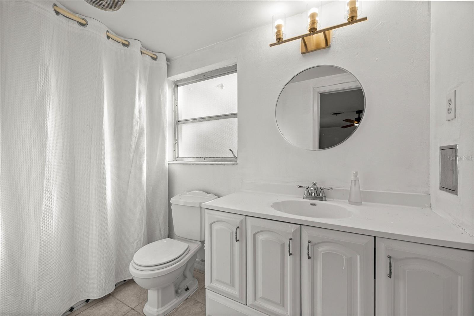 RAINBOW S END ESTATE - Residential