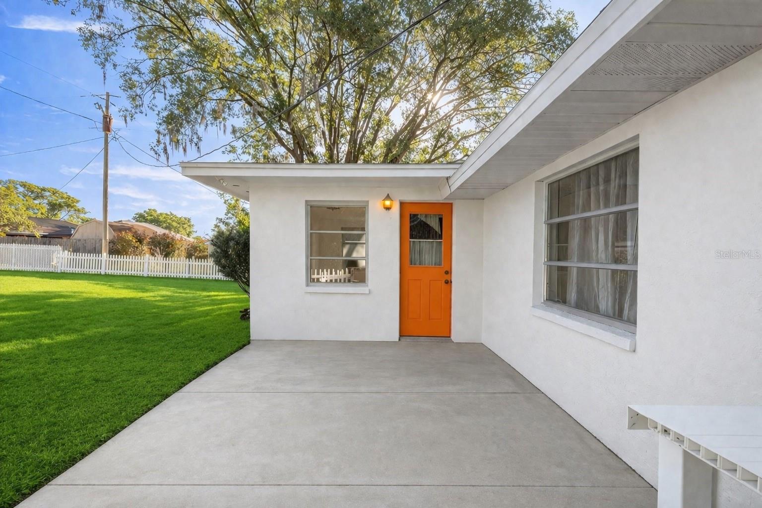 RAINBOW S END ESTATE - Residential