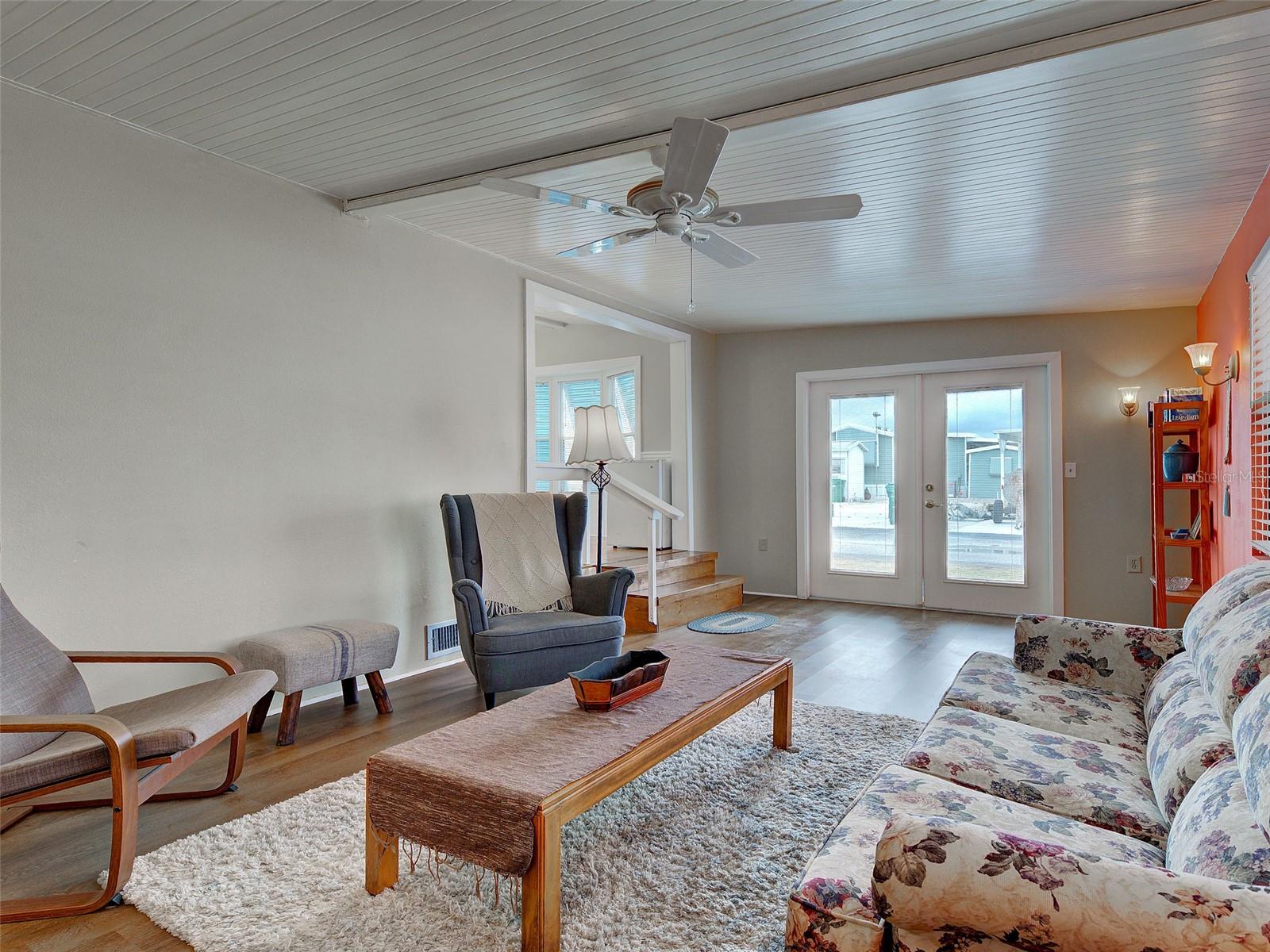 HOLIDAY TRAVEL PARK ENGLEWOOD - Residential