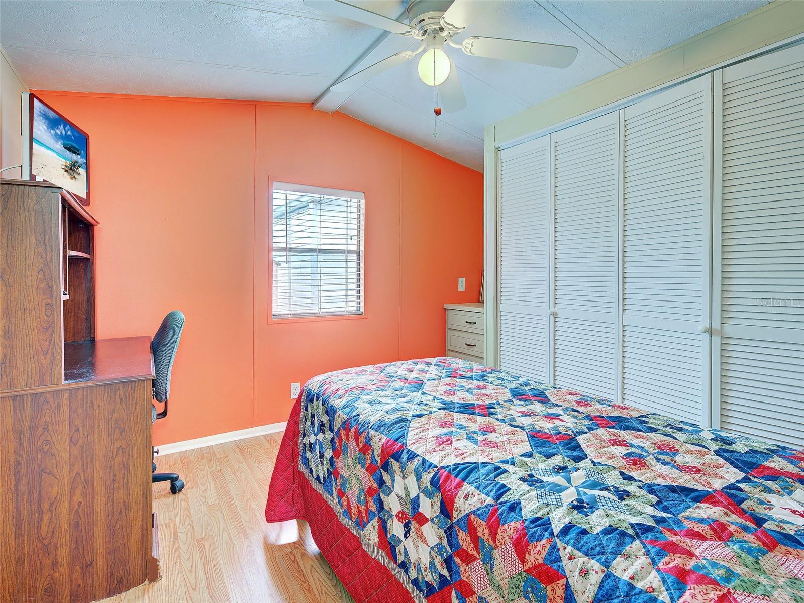 HOLIDAY TRAVEL PARK ENGLEWOOD - Residential
