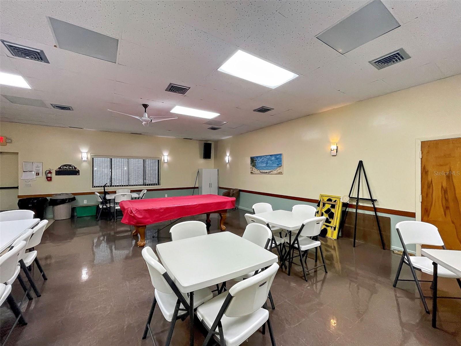 HOLIDAY TRAVEL PARK ENGLEWOOD - Residential