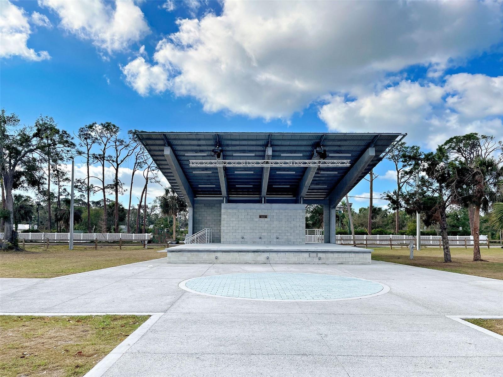 HOLIDAY TRAVEL PARK ENGLEWOOD - Residential