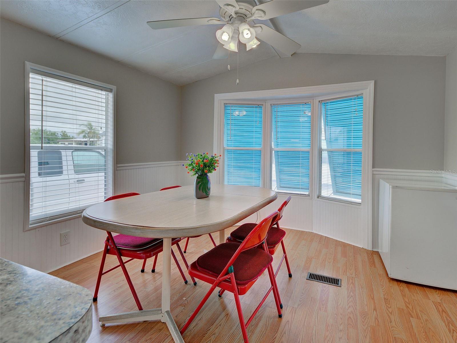 HOLIDAY TRAVEL PARK ENGLEWOOD - Residential