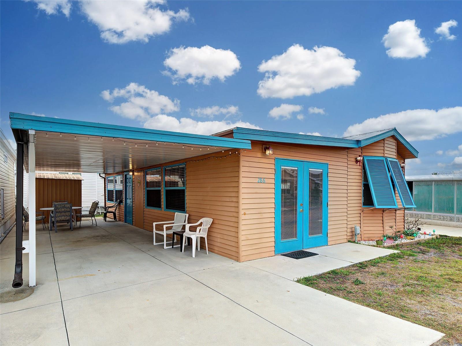 HOLIDAY TRAVEL PARK ENGLEWOOD - Residential