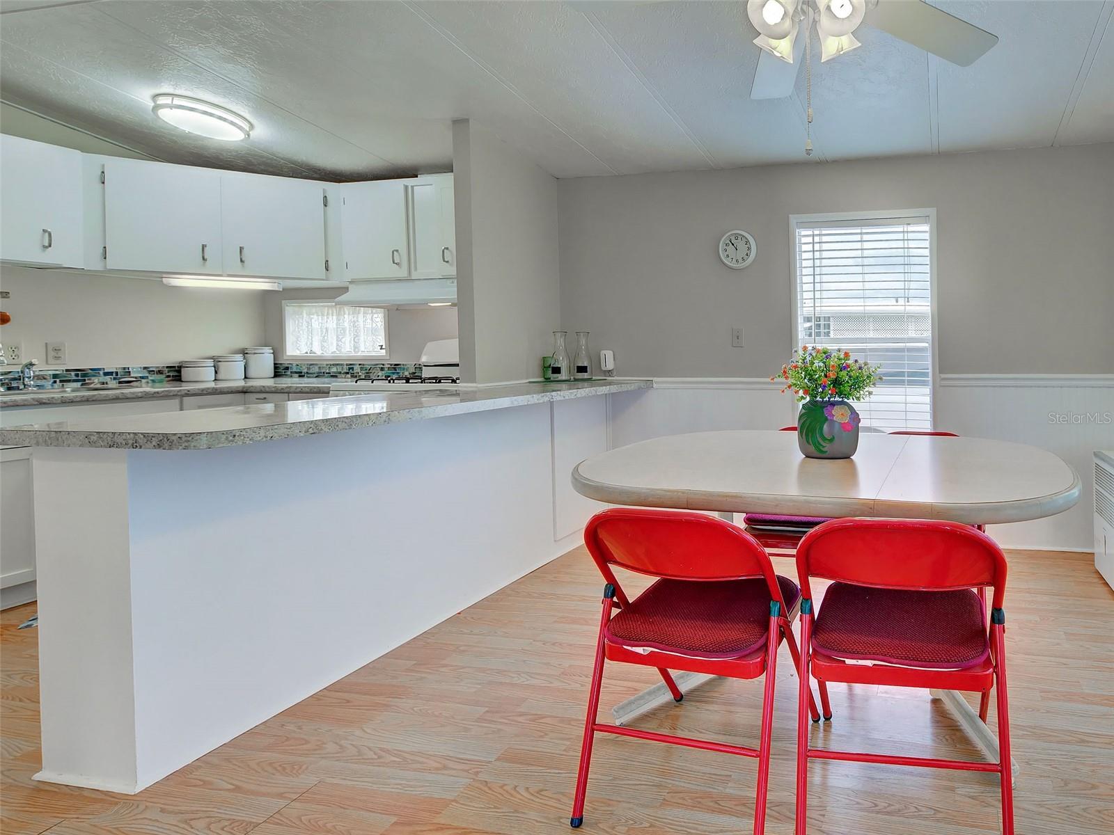 HOLIDAY TRAVEL PARK ENGLEWOOD - Residential
