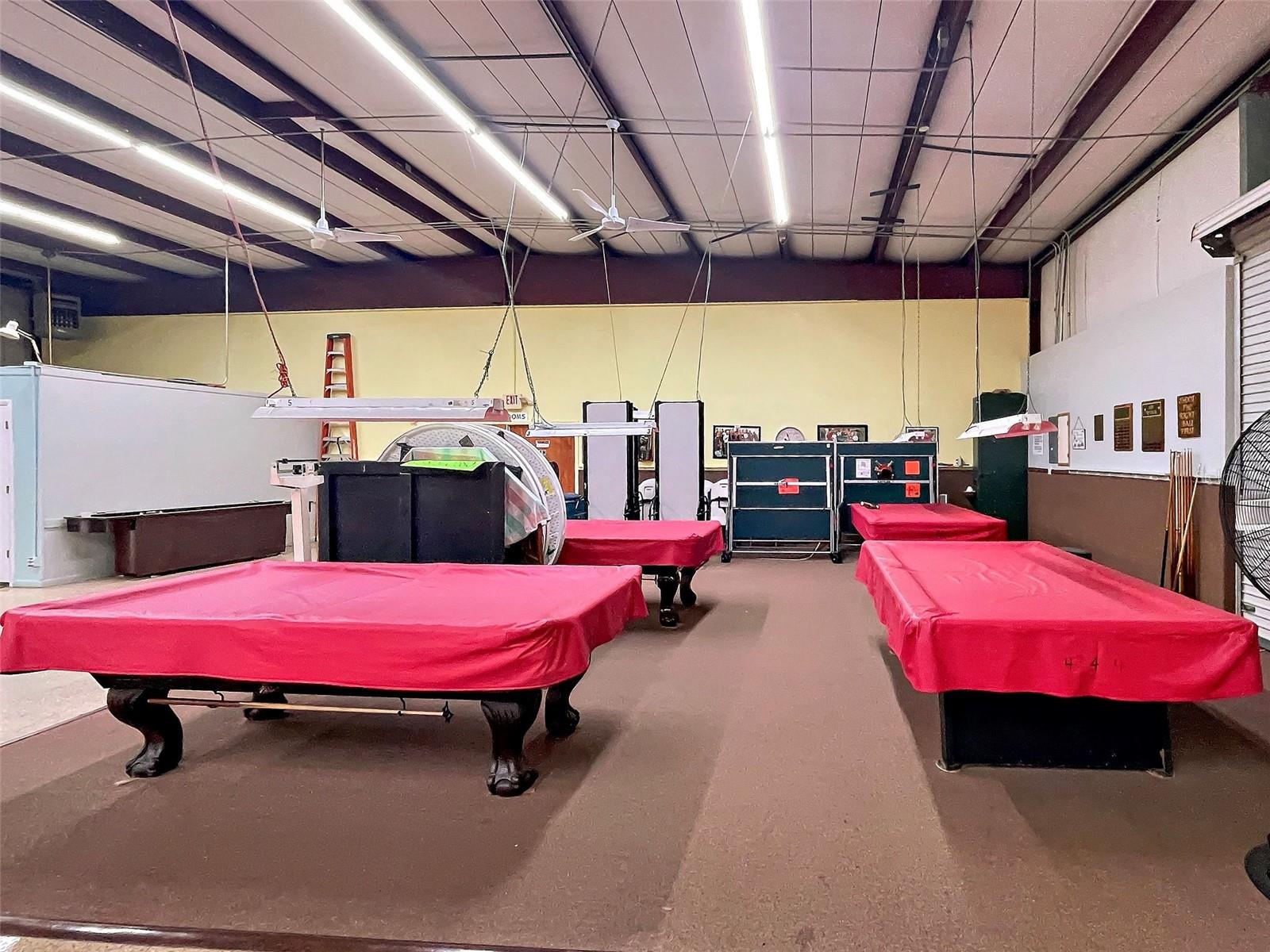 HOLIDAY TRAVEL PARK ENGLEWOOD - Residential