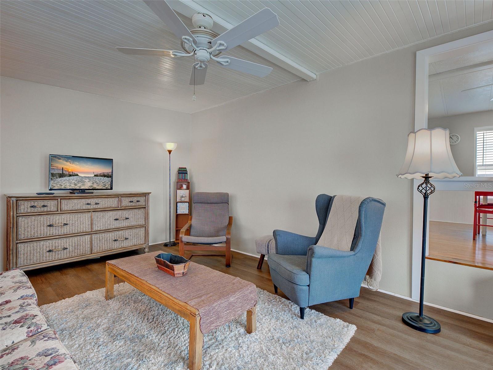 HOLIDAY TRAVEL PARK ENGLEWOOD - Residential
