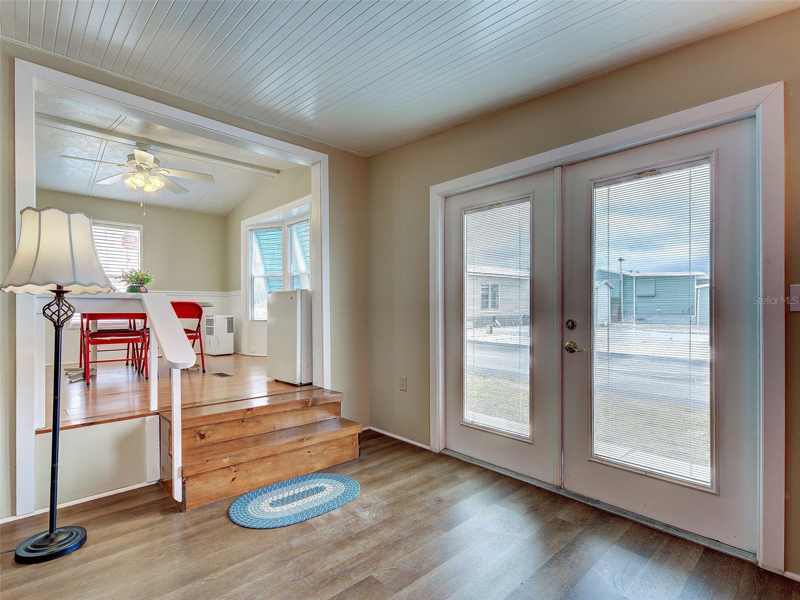 HOLIDAY TRAVEL PARK ENGLEWOOD - Residential