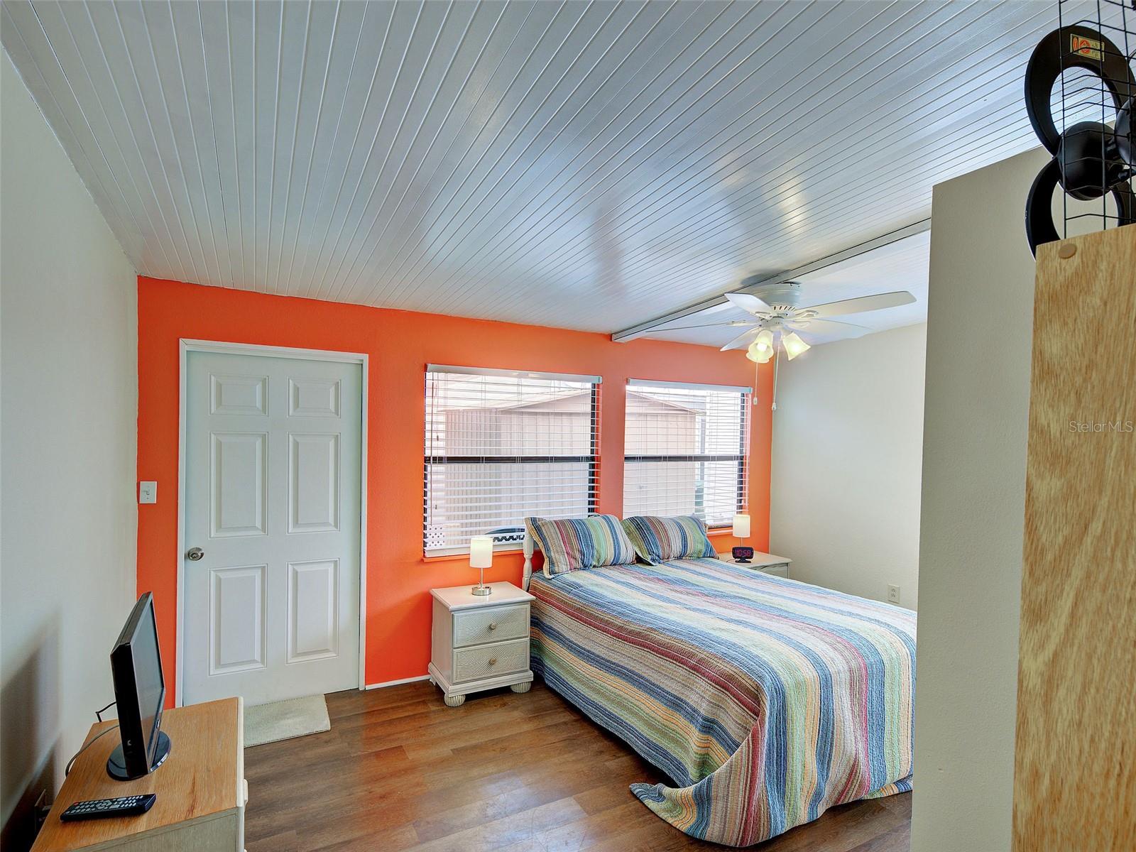 HOLIDAY TRAVEL PARK ENGLEWOOD - Residential