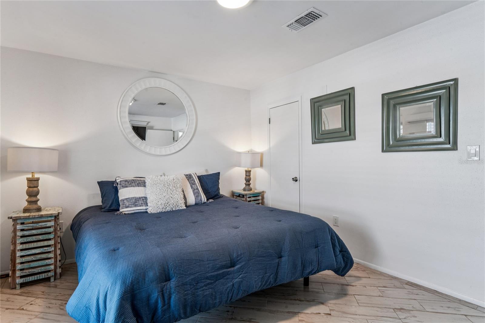 BOCA SHORES CONDO - Residential