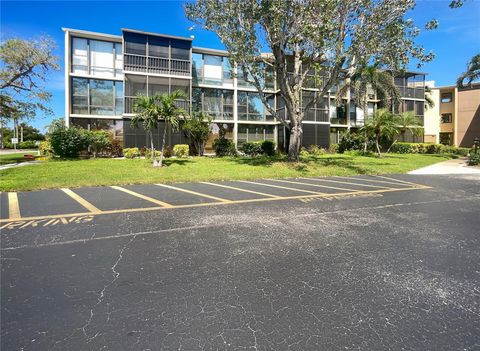 612 BIRD BAY DRIVE S 113 VENICE FL 34285