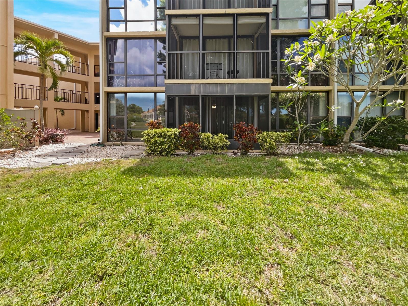 612 BIRD BAY DRIVE S 113