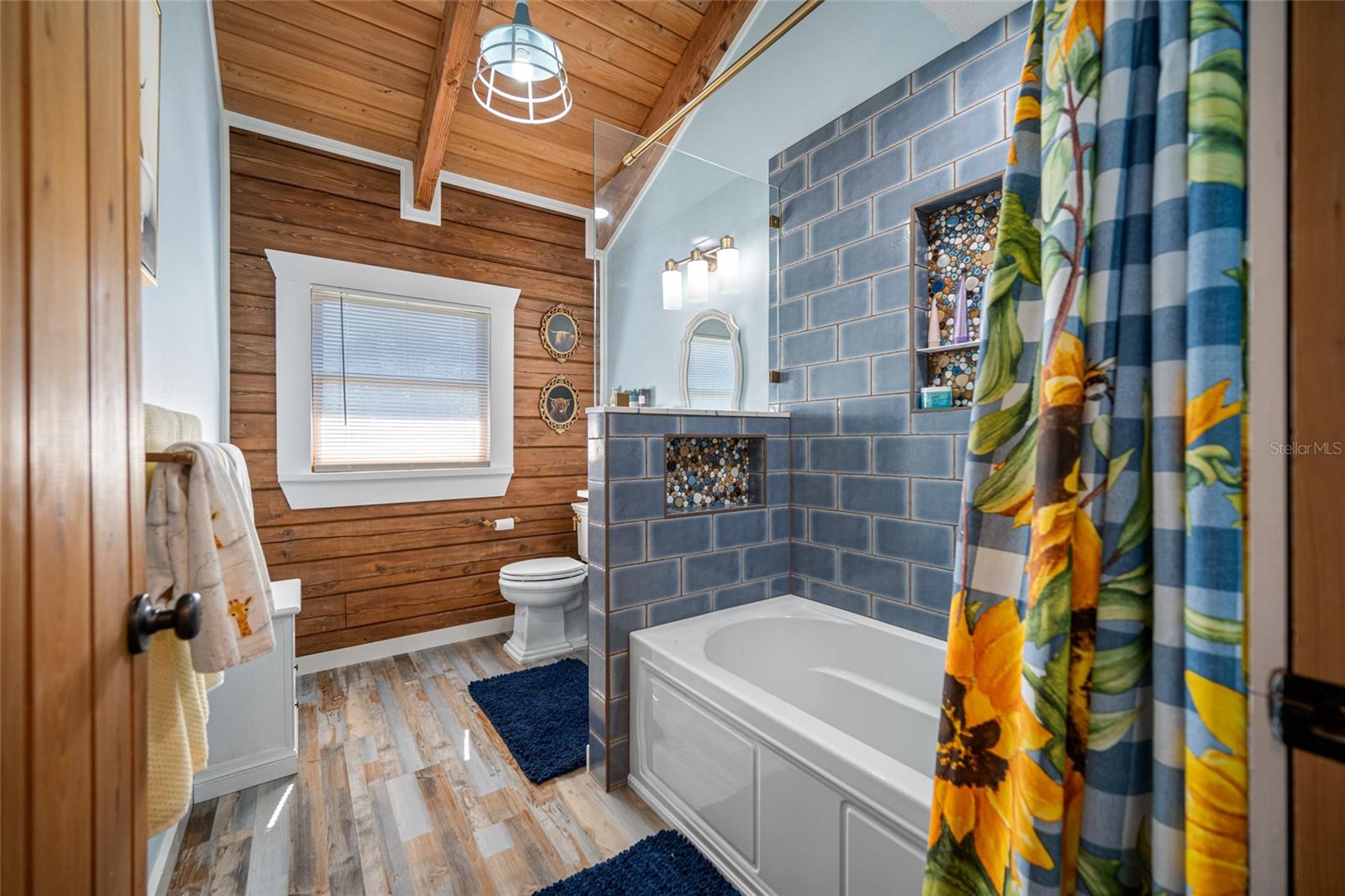 BASS LAKE ACRES - Residential