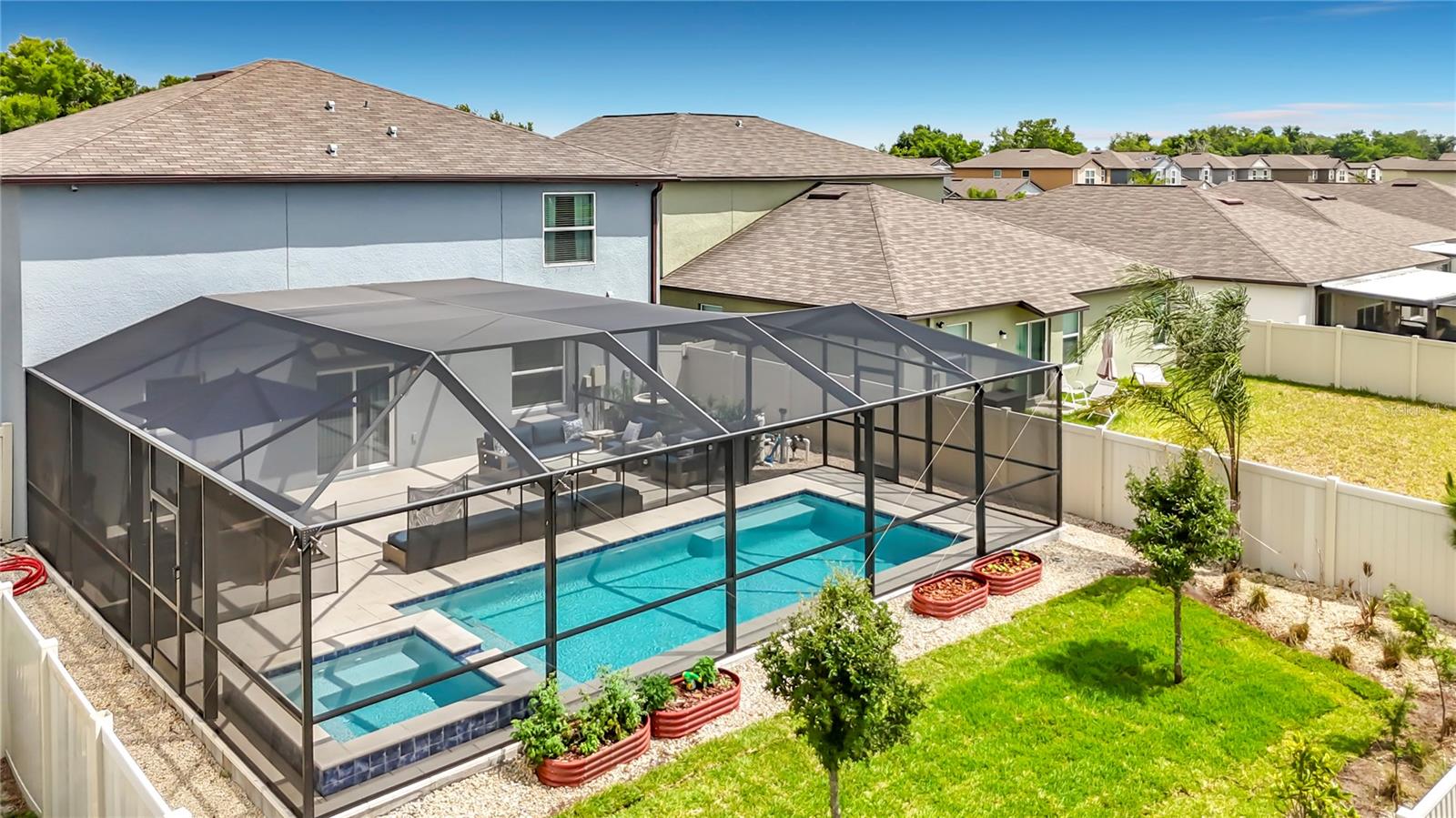 5519 BLUE AZURE DRIVE