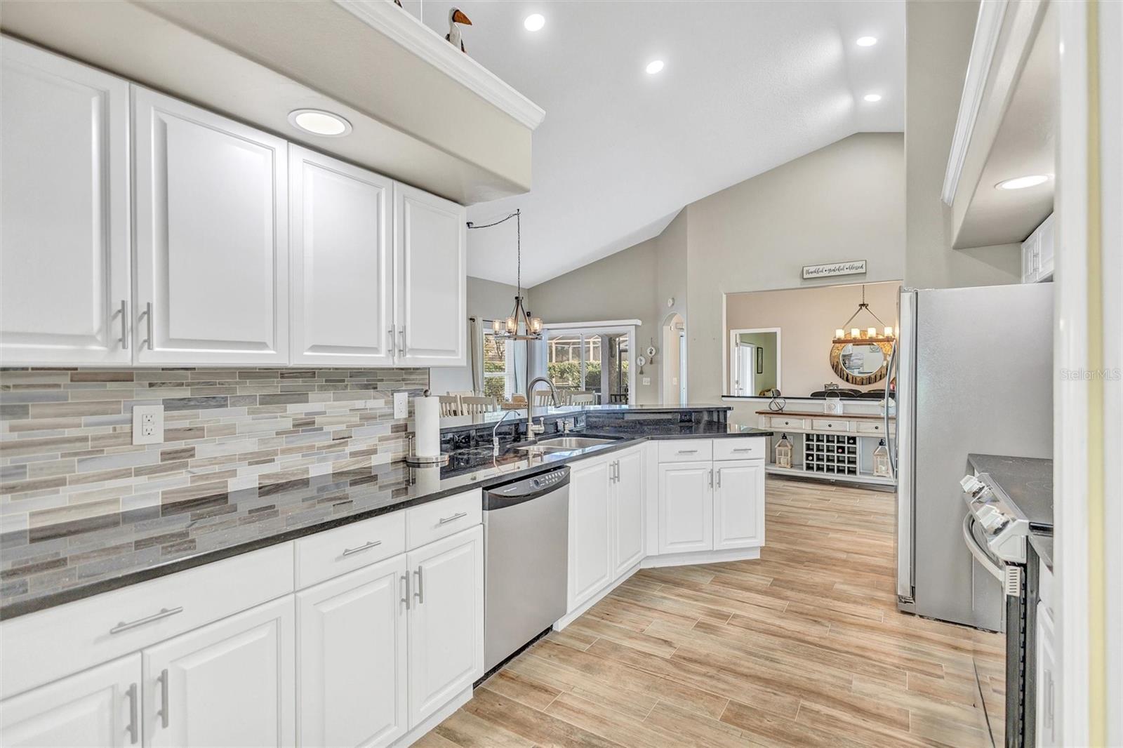 STONECASTLE AT SOUTHWOOD PH 01 - Residential