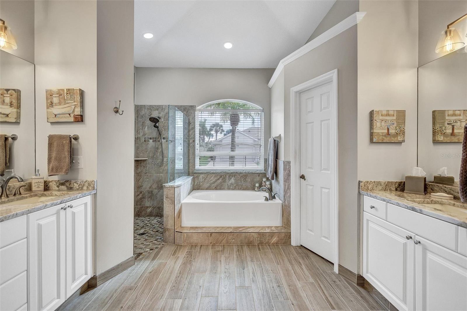 STONECASTLE AT SOUTHWOOD PH 01 - Residential