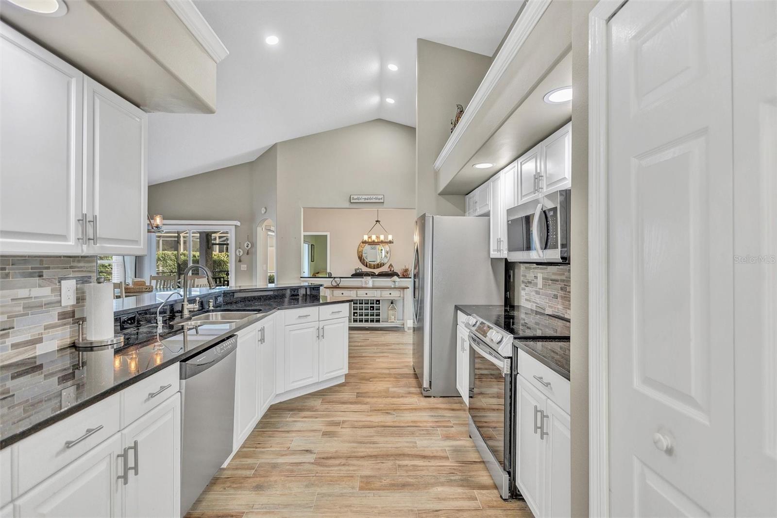 STONECASTLE AT SOUTHWOOD PH 01 - Residential