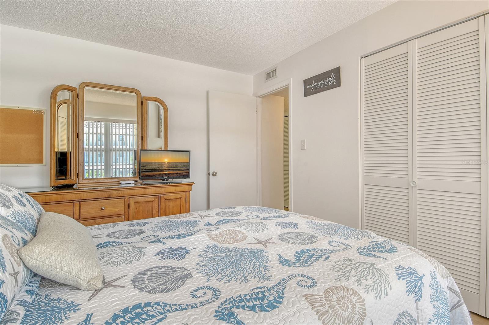 LONGBOAT HARBOUR - Residential