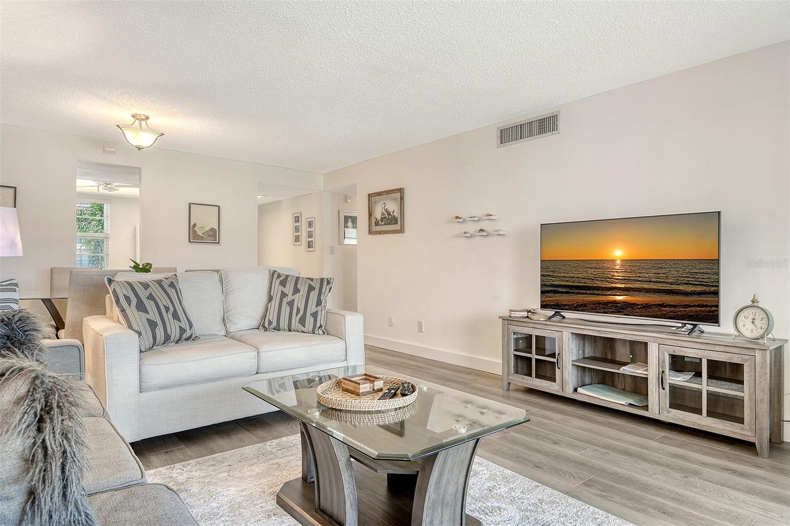 LONGBOAT HARBOUR - Residential