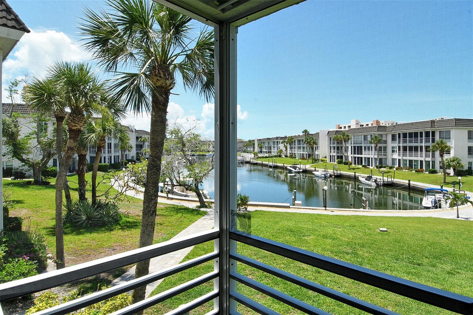 LONGBOAT HARBOUR - Residential