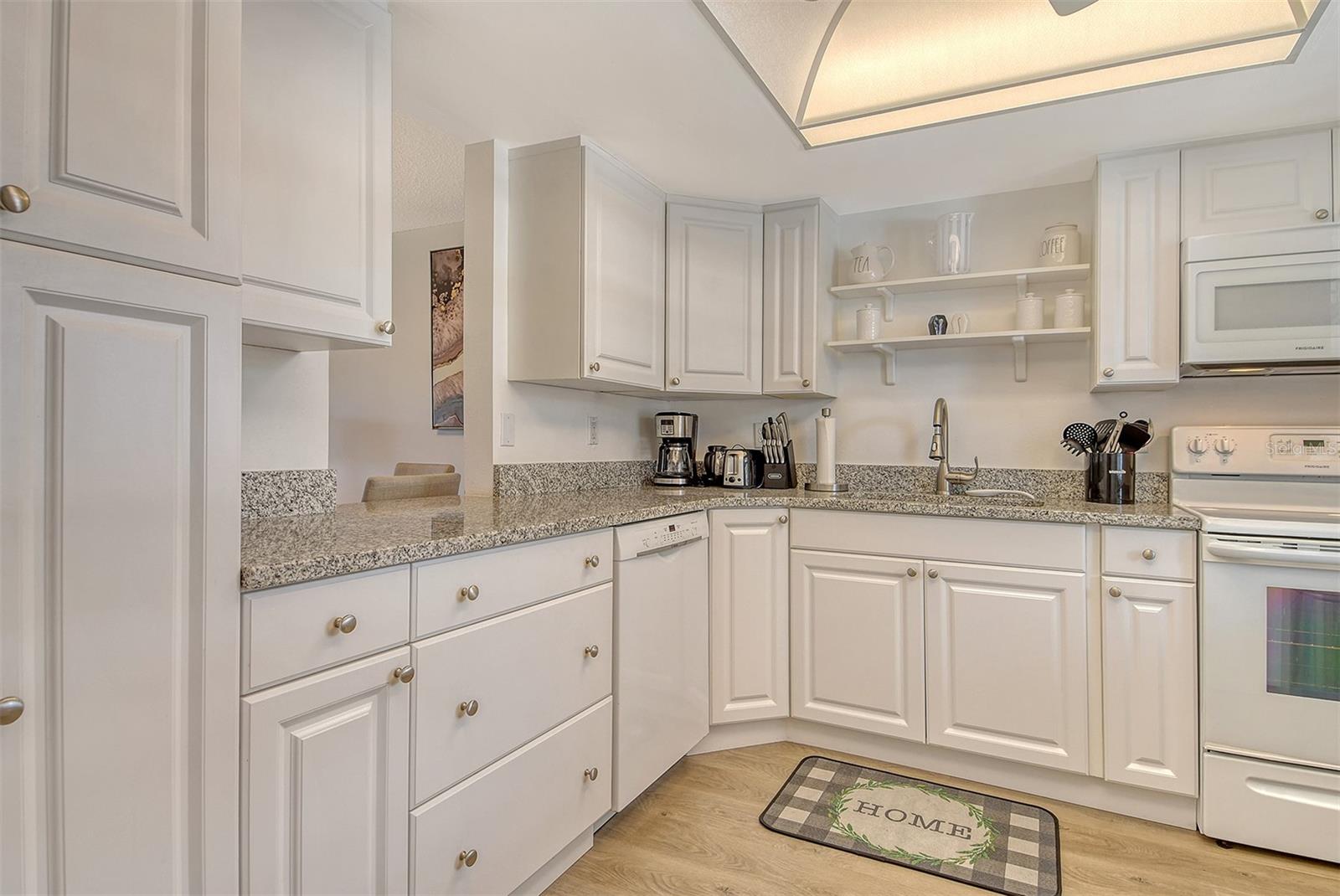 LONGBOAT HARBOUR - Residential