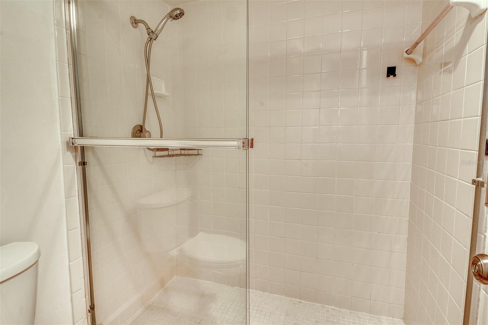 LONGBOAT HARBOUR - Residential