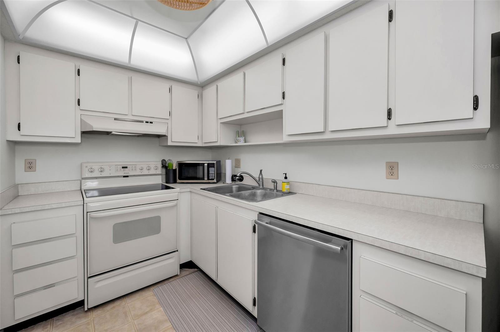 BEL-FOREST MANOR CONDO - Residential