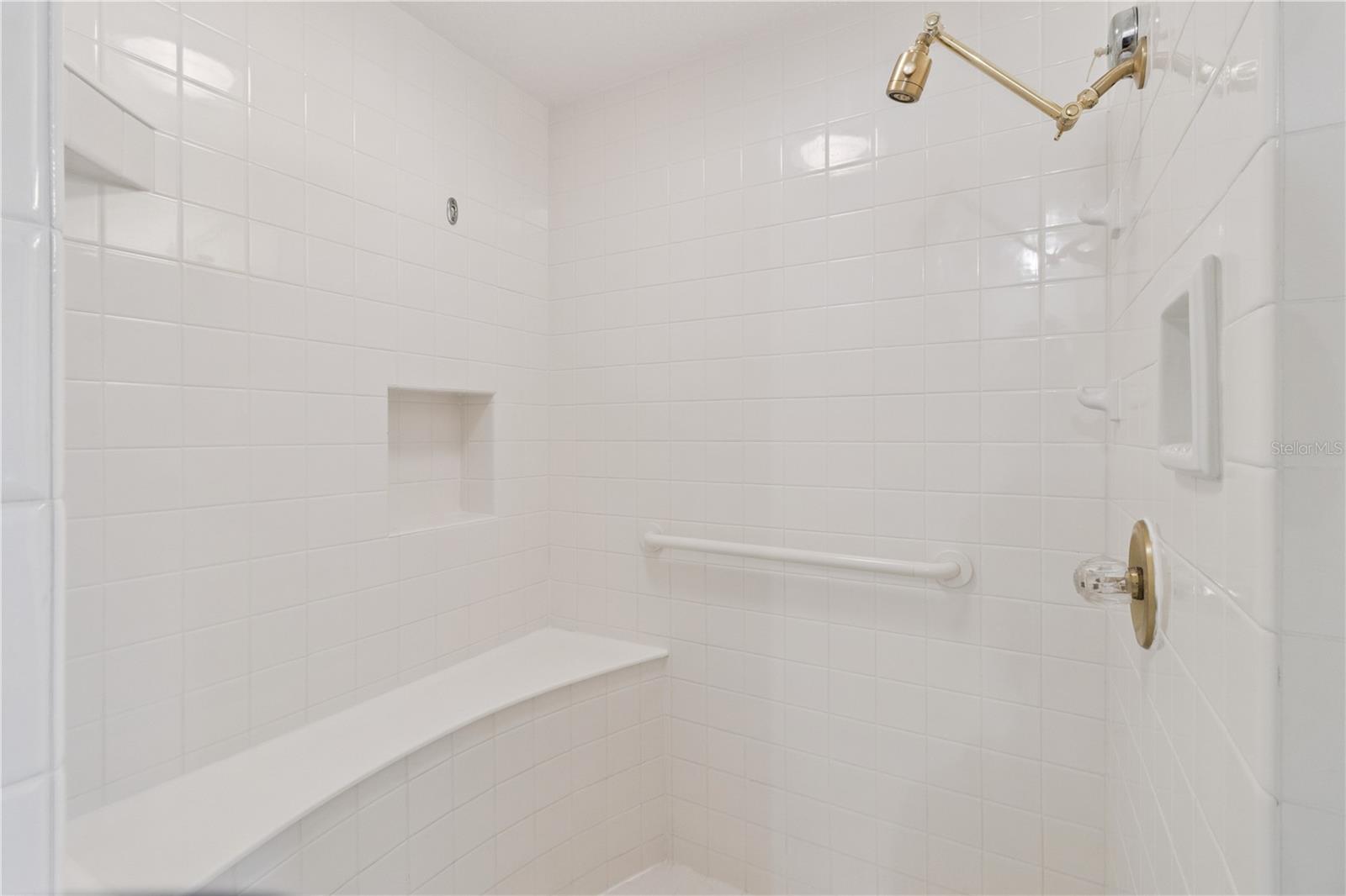 WINTERSET 04 A CONDO PH 01 - Residential