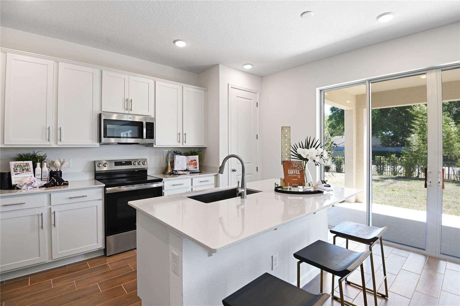 1043 CLOUD RIDGE COURT