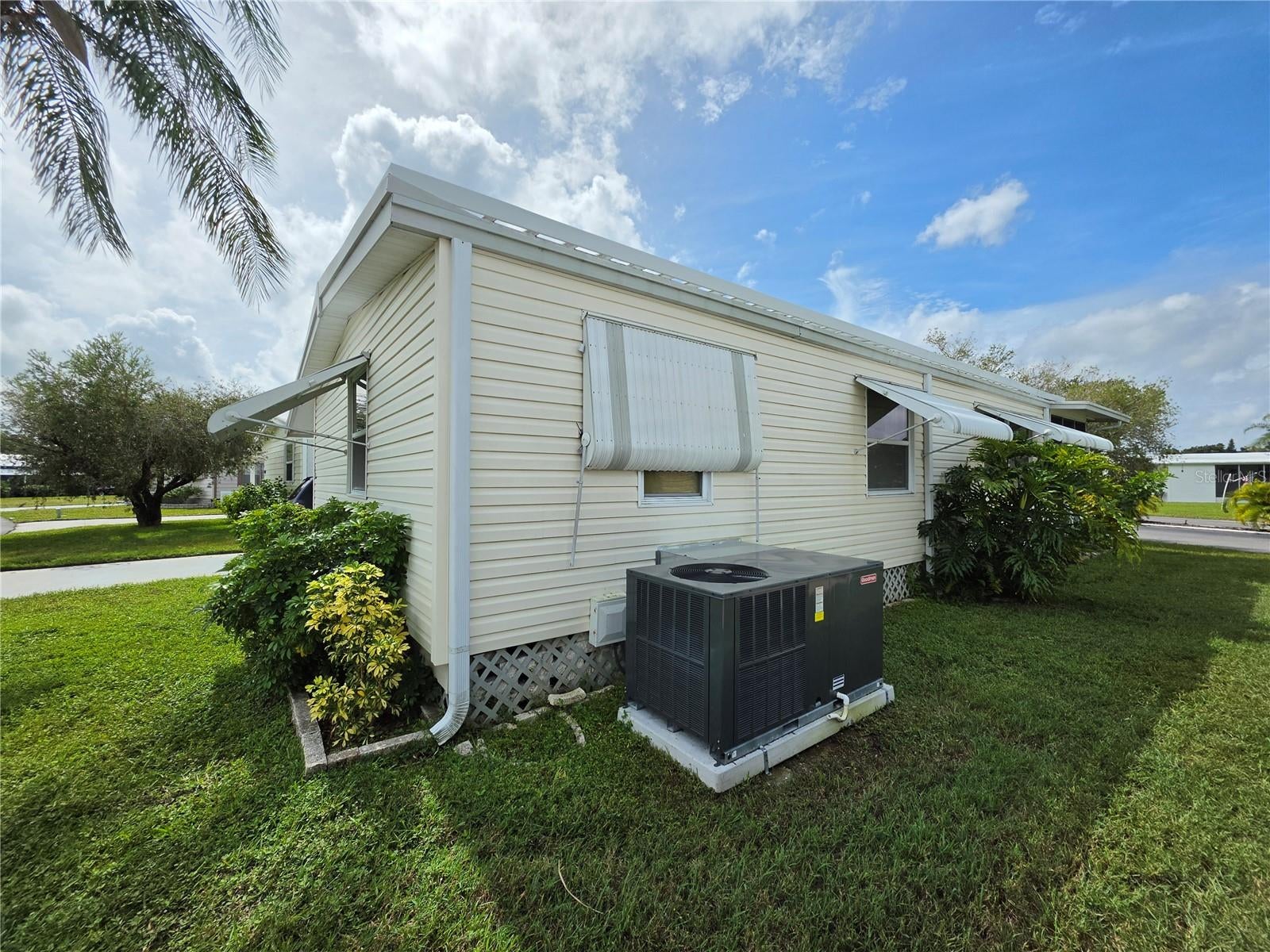 5293 POINCIANA CIRCLE