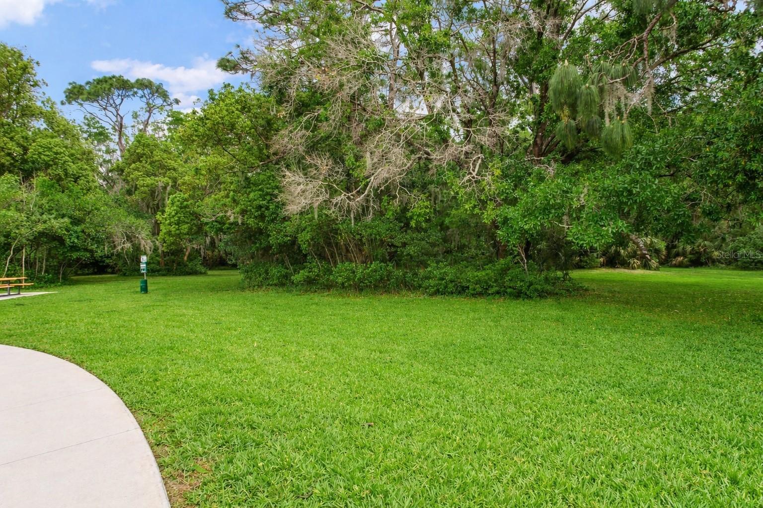 TOWNES/DARLINGTON - Residential