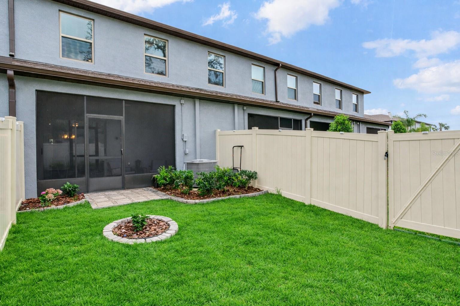 TOWNES/DARLINGTON - Residential