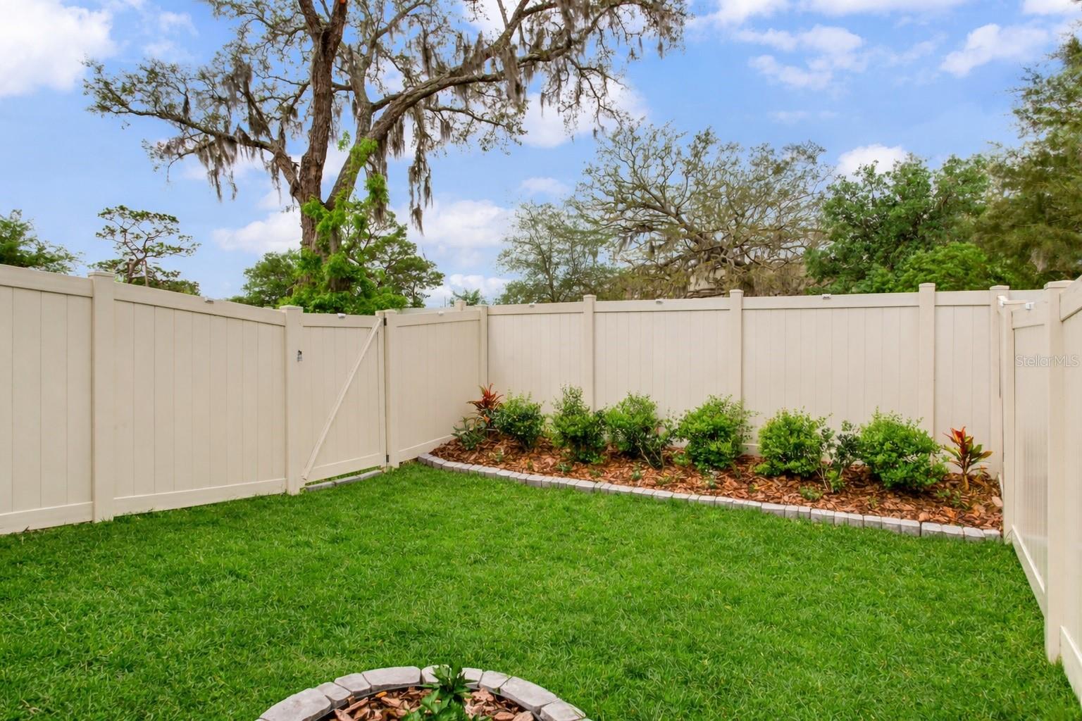 TOWNES/DARLINGTON - Residential