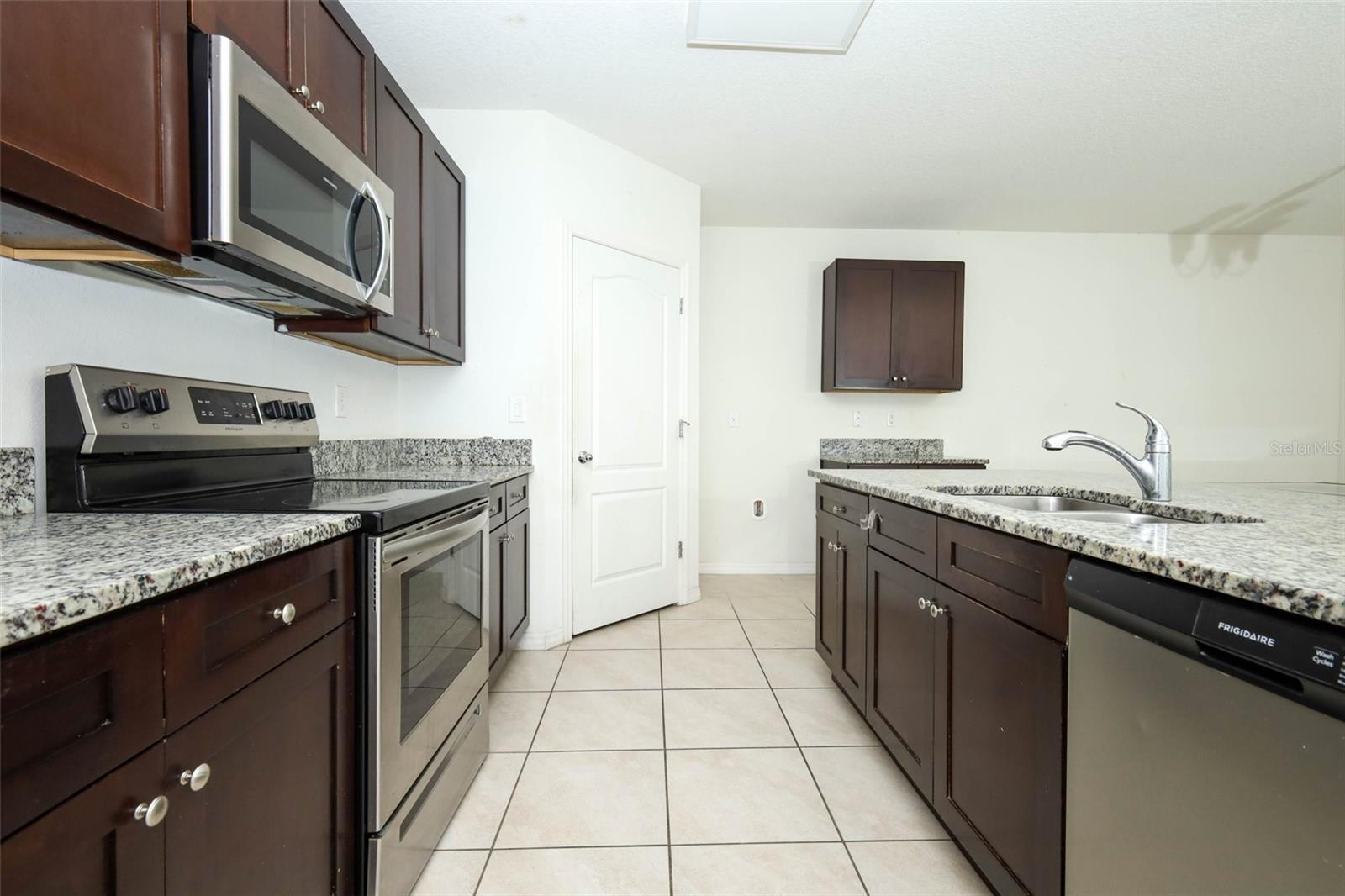 CANOPY WALK PH 1 - Residential