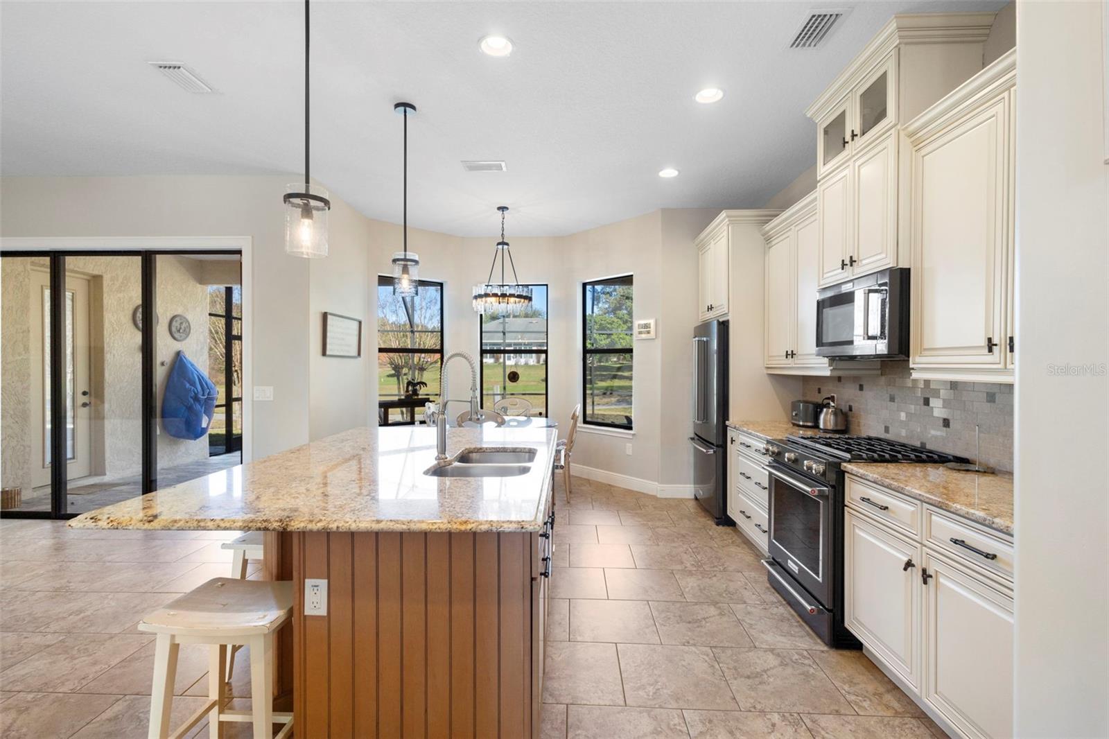 DEBARY PLANTATION UNIT 19 - Residential