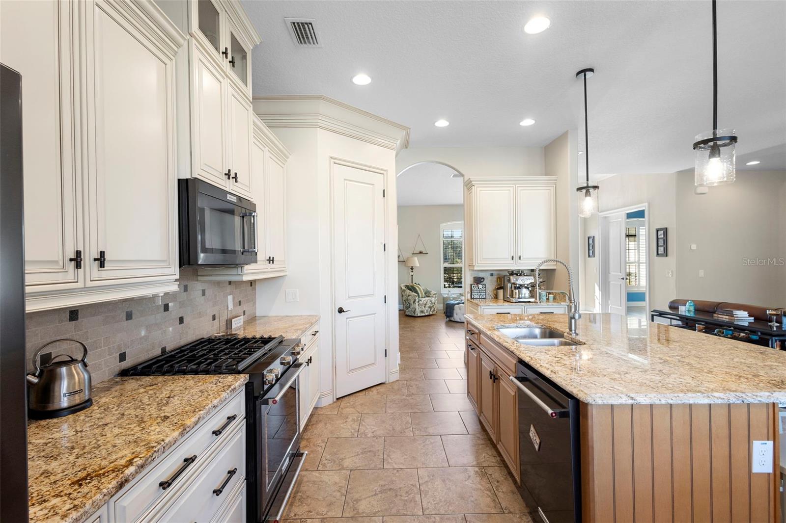 DEBARY PLANTATION UNIT 19 - Residential