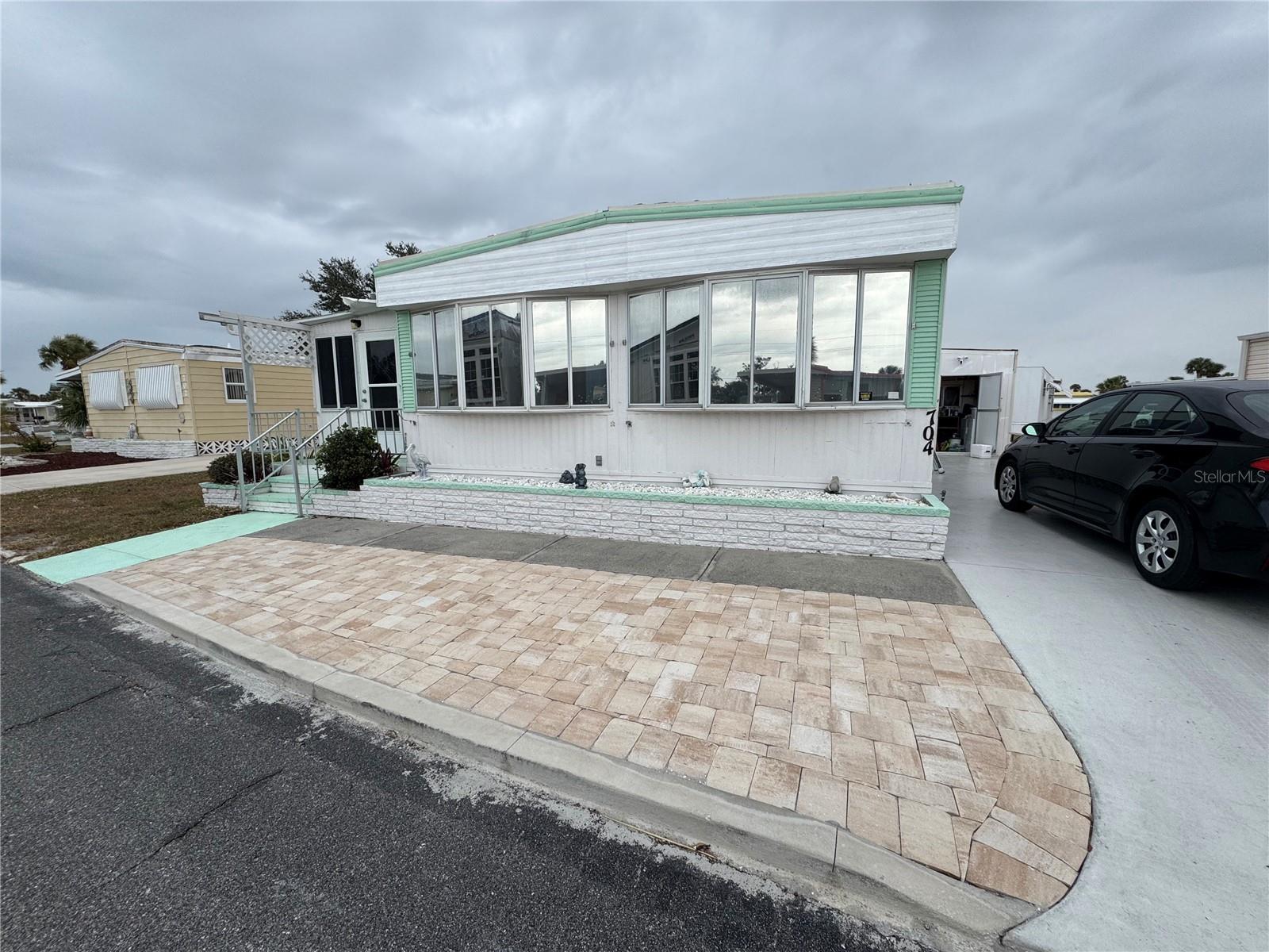 ** ANNUAL RENTAL AVAILABLE 4/15/2025 ** Beautiful and newly renovated home in the highly desired Venice Isle Estates community. With an exceptional list of amenities to choose from, this community has two swimming pools, two hot tubs, a fitness center, lighted shuffleboard courts, a billiards room and much more!
