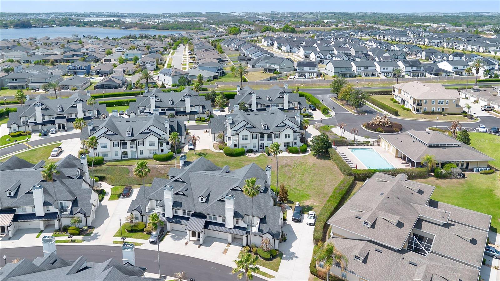 CHATEAU CONDOMINIUMS AT MAGNOLIA POINTE PHASE IV - Residential